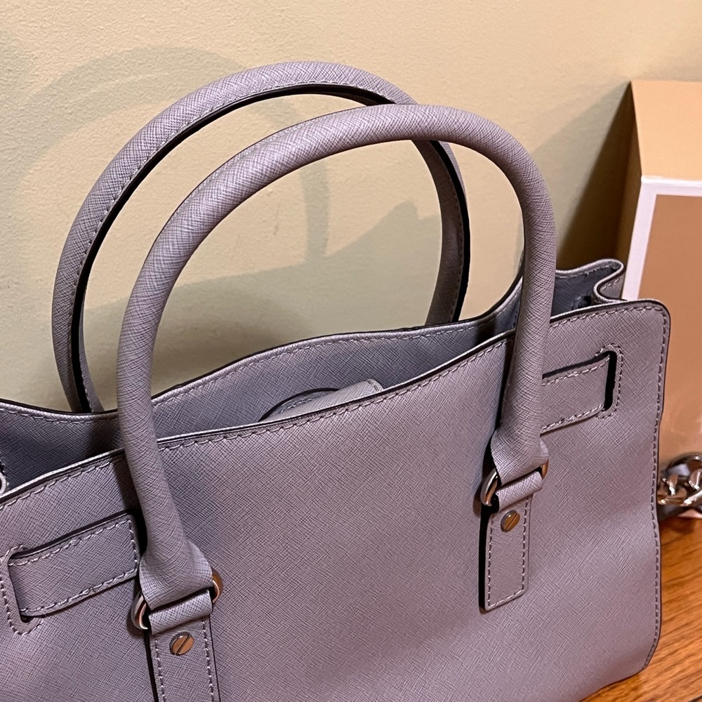 Michael Kors Hamilton Micro Stud Center Stripe Pearl Grey Leather Handbag - Picture 5 of 15